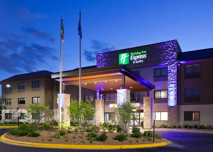 Holiday Inn Express & Suites Minneapolis - West End By Ihg