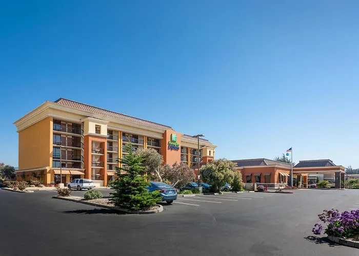 Holiday Inn Express At Monterey Bay By Ihg