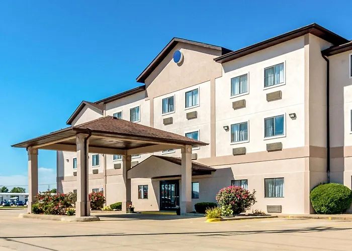 Quality Inn & Suites Near I-57