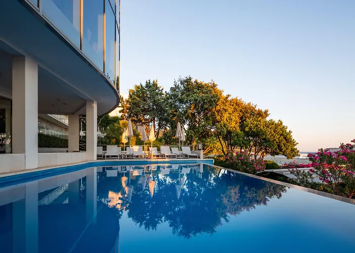 Royal Ariston Hotel