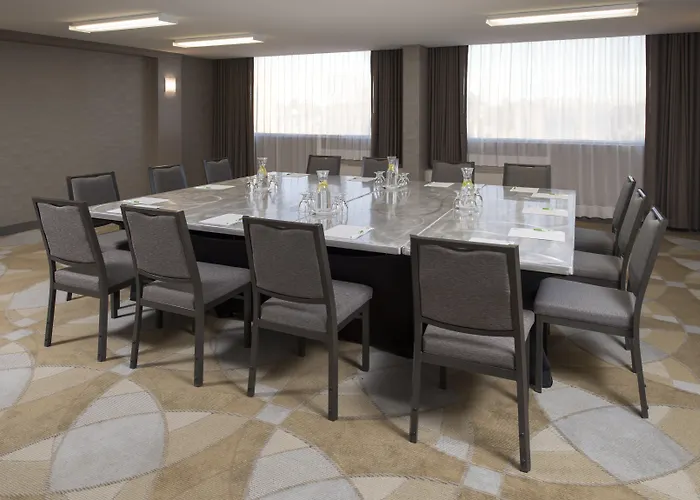 Holiday Inn -South By Ihg