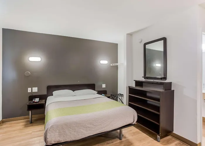 Studio 6 Extended Stay - Jacksonville, Fl - South