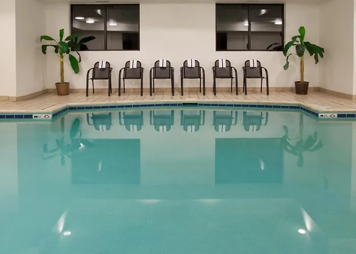 Holiday Inn Express Grove City - Premium Outlet Mall By Ihg