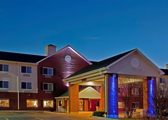 Holiday Inn Express Chicago Northwest- By Ihg