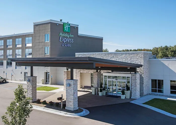 Holiday Inn Express & Suites Ludington By Ihg