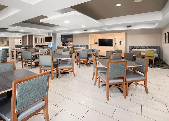 Holiday Inn Express & Suites Marysville By Ihg