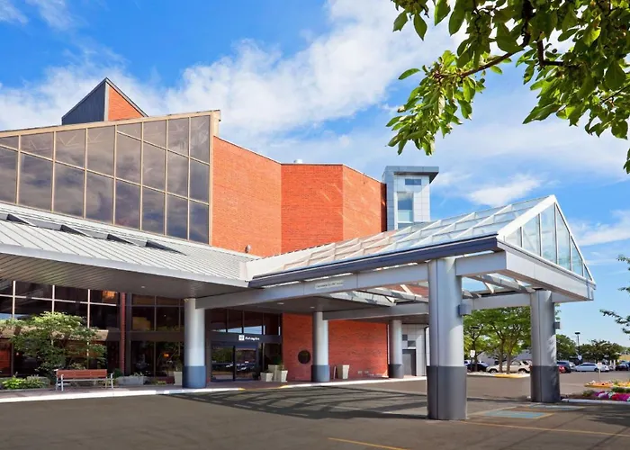 Holiday Inn Oakville Centre By Ihg
