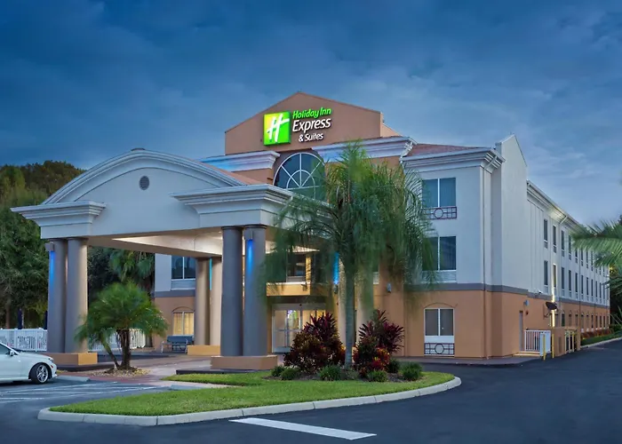 Holiday Inn Express & Suites By Ihg