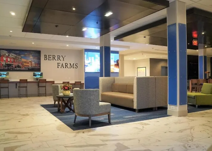 Holiday Inn Express & Suites Franklin - Berry Farms By Ihg