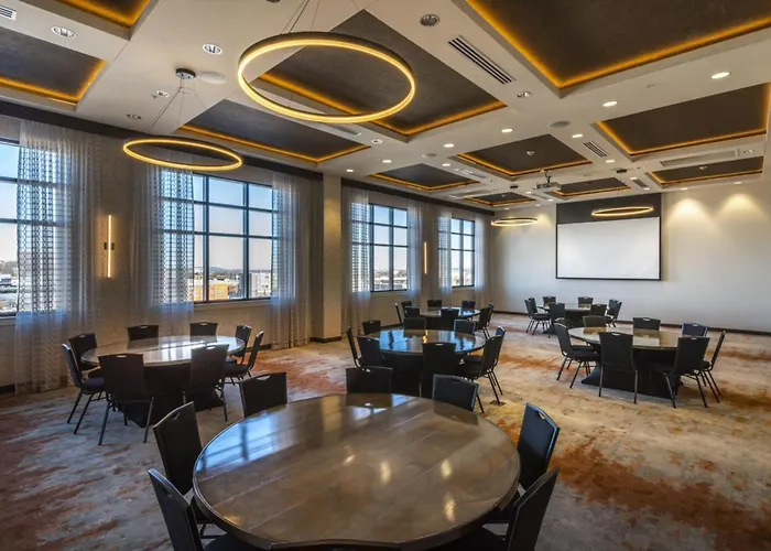 Hotel Indigo Tulsa Dwtn/Entertainment Area