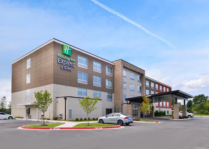 Holiday Inn Express & Suites - By Ihg