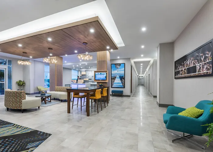 Holiday Inn Express & Suites By Ihg