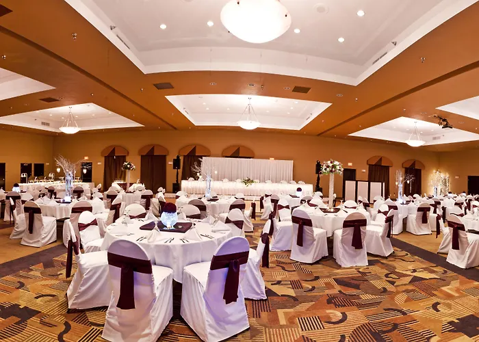Holiday Inn Express & Suites Sioux Falls- By Ihg