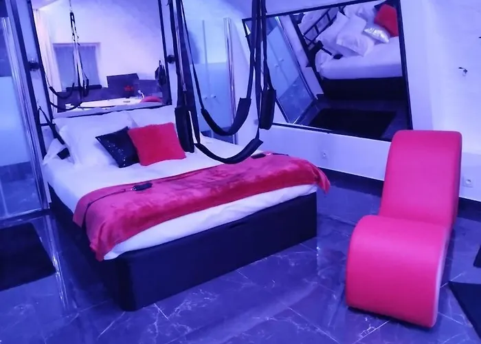 La suite miroir, love room avec jacuzzi