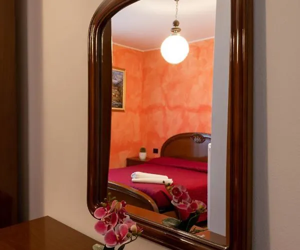 Albergo San Michele Tirano