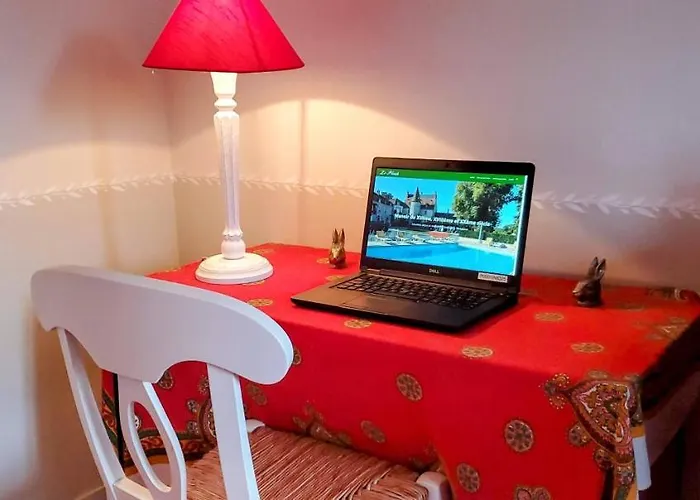 Bed and Breakfast Le Sequoia à Velles 