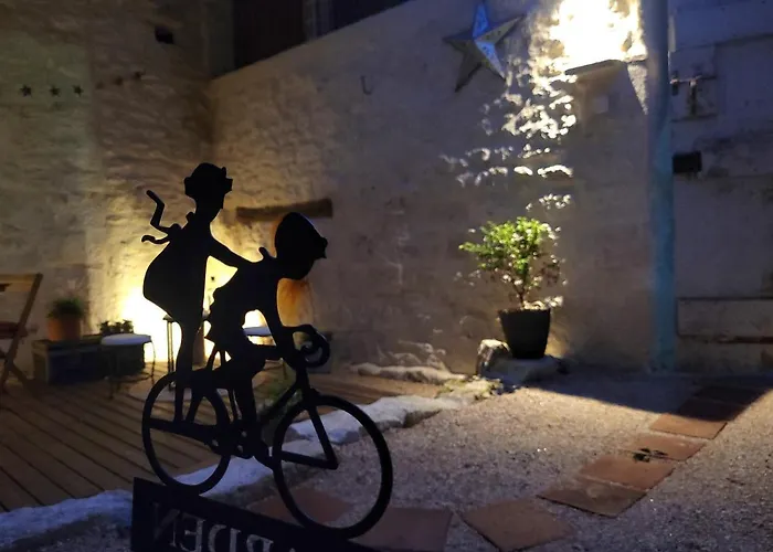 Nuit Insolite Avec Spa Privatif Au "Secret"