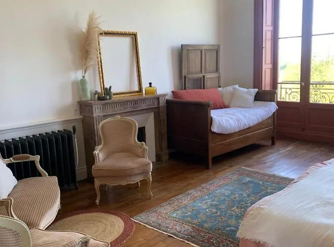 Suite Privee Rose Au Chateau De La Franceule