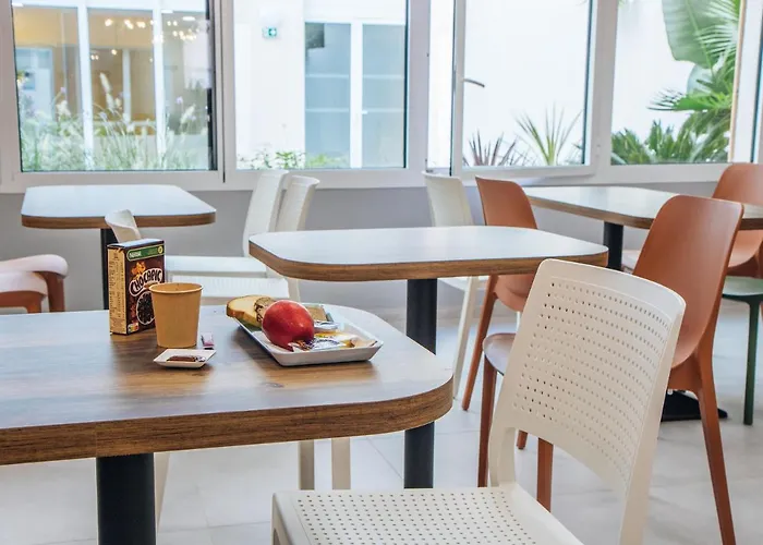 Twenty Business Flats Beziers