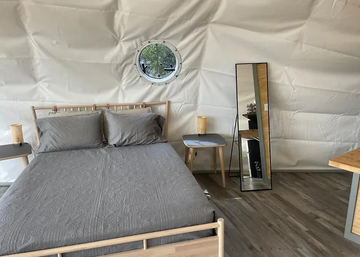 Canyon Rim Domes - A Luxury Glamping Experience!!