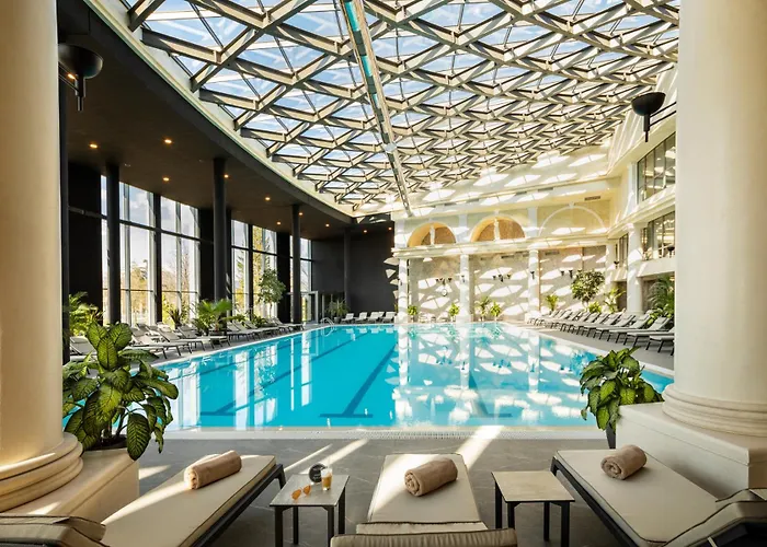 Kings' Valley Medical & Spa Hotel