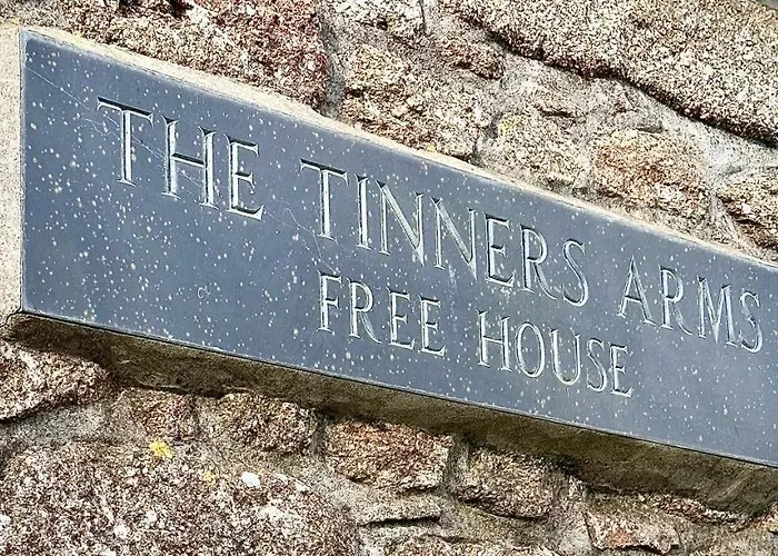 The White House At The Tinners Arms St Ives 