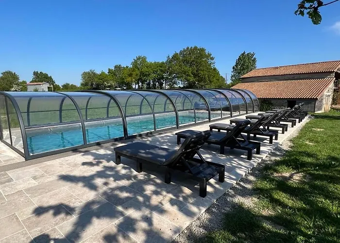 La Millière - Chambres d'hôtes - Piscine&campagne - Marie-Anne&Marie-Adélaïde