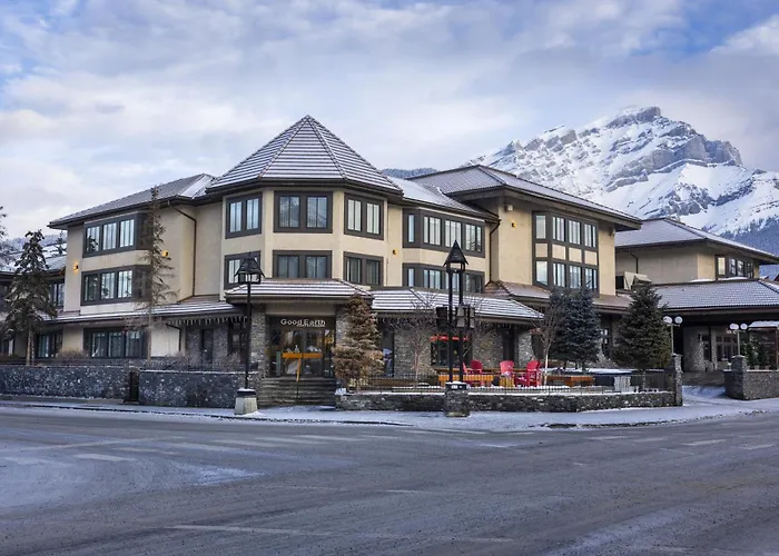 Elk + Avenue Hotel