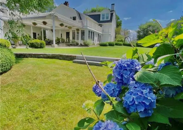 The Connecticut River Valley Inn Hartford South/Glastonbury