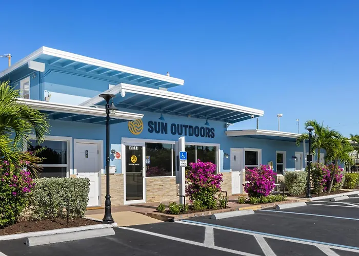 Sun Outdoors Marathon Hotel