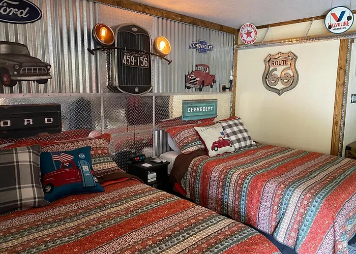 Dusty Boots Motel & Cafe
