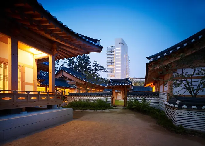 Seamarq Hotel