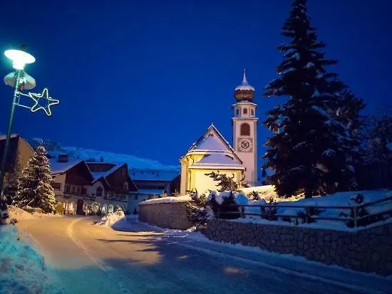 Pensione Edelweiss San Cassiano 