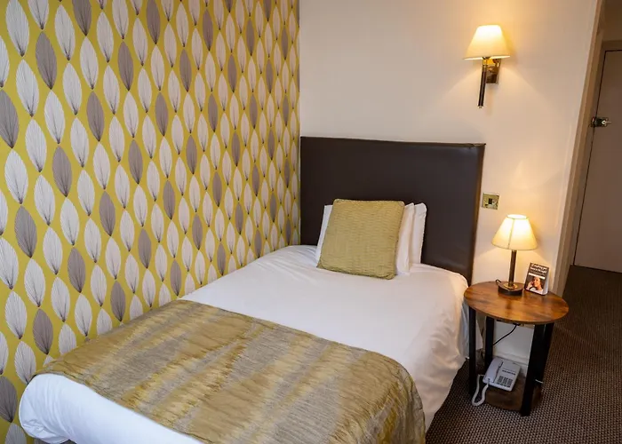 Cross Hands Hotel By Greene King Inns
