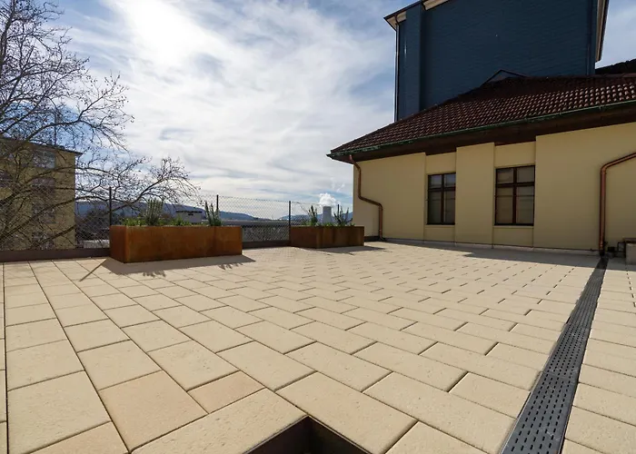 B-Smart Hotel Schoenenwerd
