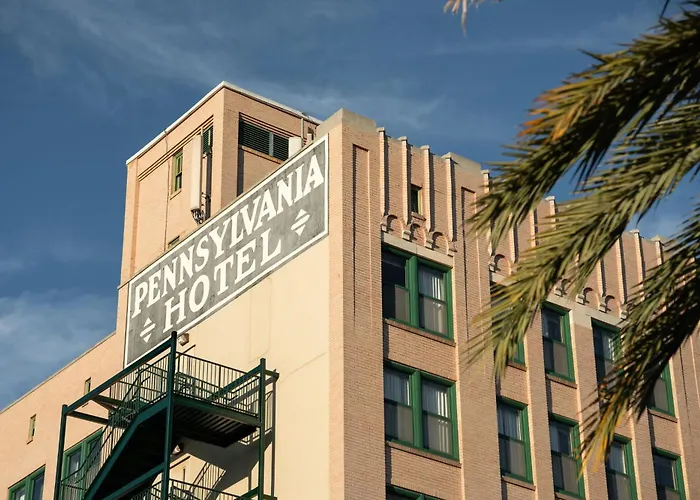 Courtyard By Marriott St. Petersburg Downtown Hotel