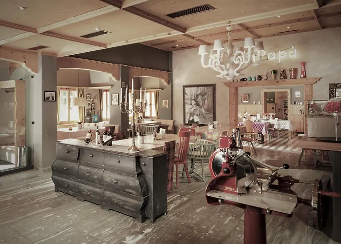 7132 Hotel