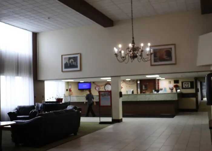 Clarion & Conference Center West