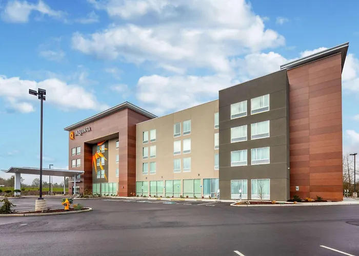 La Quinta Inn & Suites By Wyndham