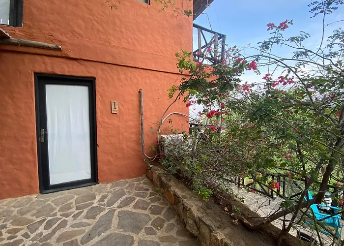 Akela Gaira Hotel