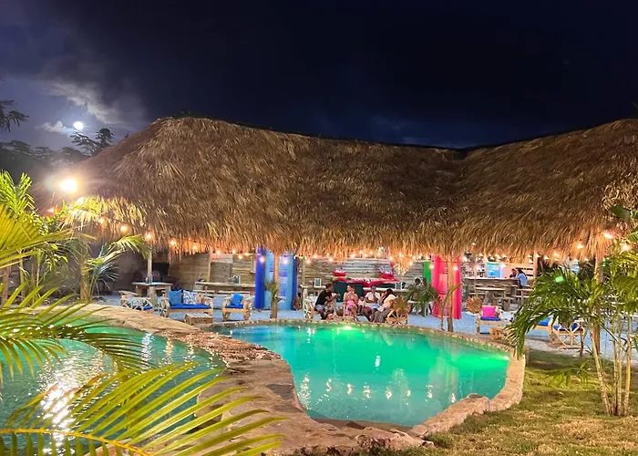 Chalet Tropical Hotel & Pool Bar Restaurant Las Galeras