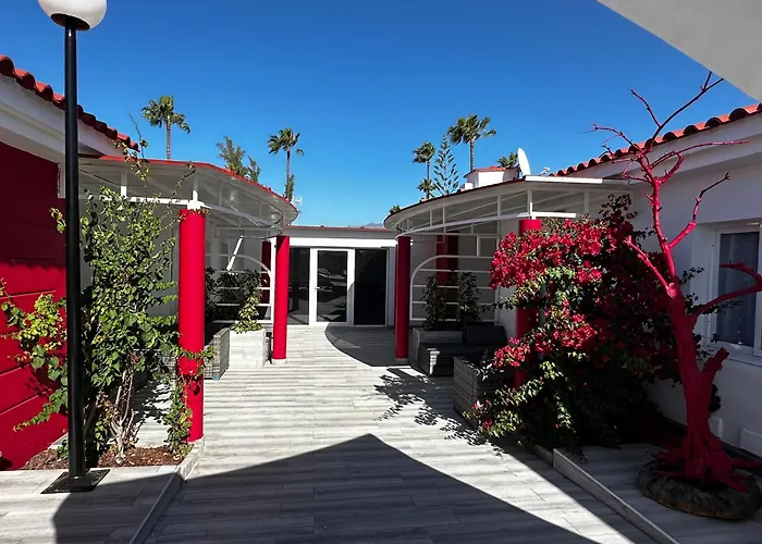 Paradise Resort - Fkk Swinger & Nudist Couples Only