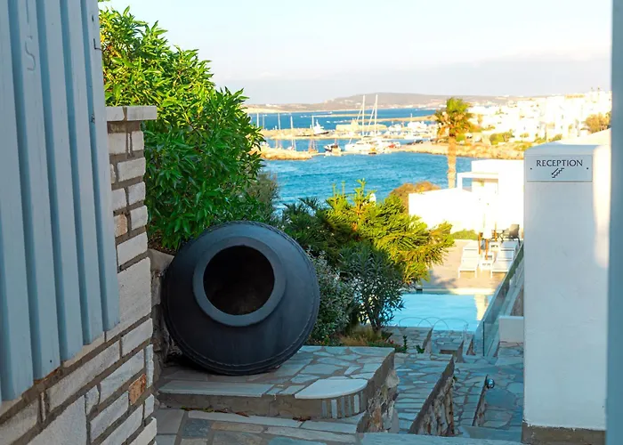 Adonis Hotel Studios & Apartments Naousa 