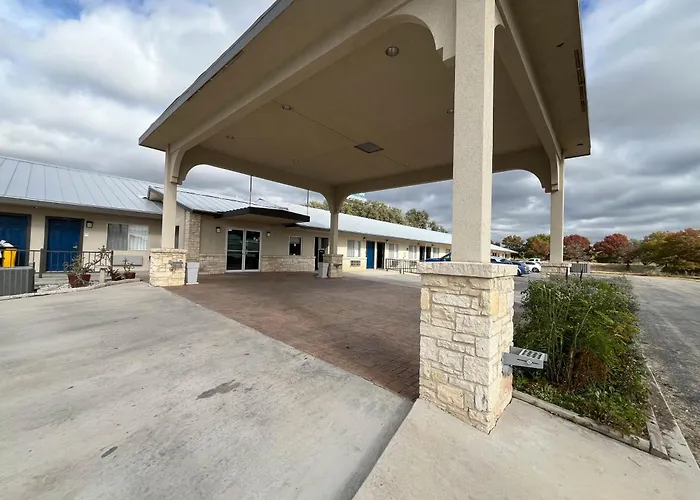 Motel 6 Junction, Tx Llano River