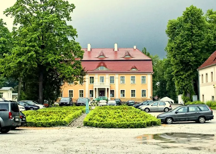 Palac Wiechlice - Hotel, Restaurant, Spa