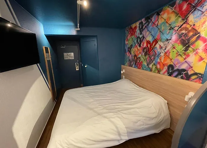Egg Hotel Sarcelles