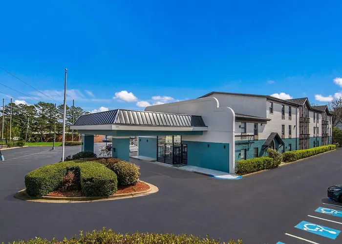 Quality Inn Marietta Near Dobbins Arb