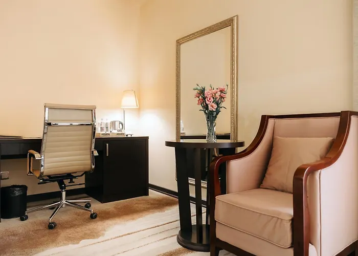 Paris Hotel Erivan