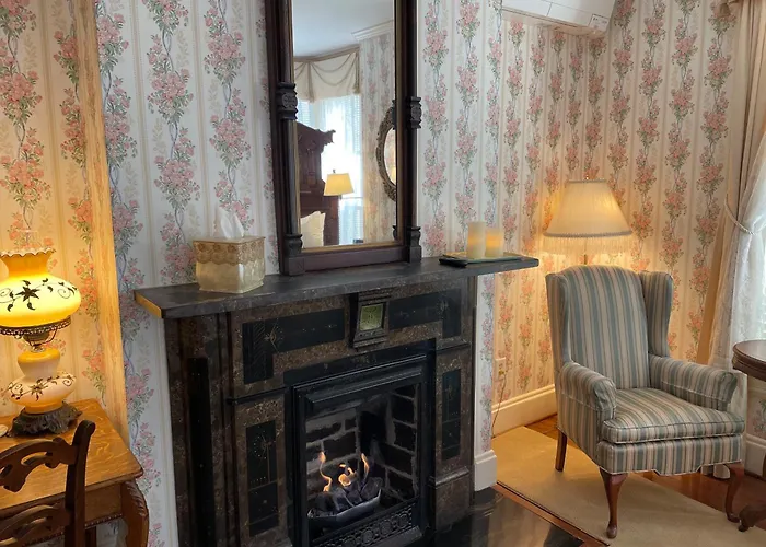The Oaks Victorian Inn