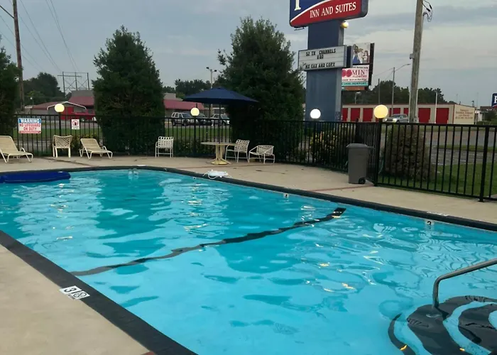 Fortune Inn & Suites